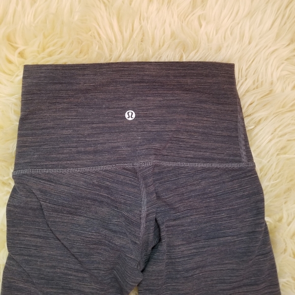 Lululemon🍋 Wunder Under Crop (Hi-Rise) *Full-On Luxtreme 21 - Picture 7 of 10